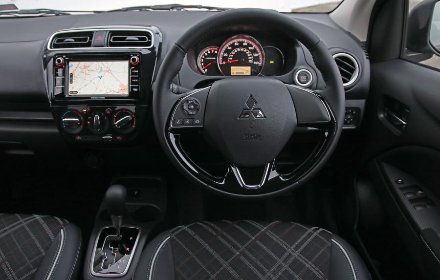Торпедо Mitsubishi Mirage 2020 года  (UK) (фото 9 из 10)